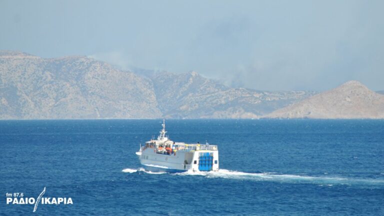 Σε εξέλιξη βρίσκεται φωτιά στους Φούρνους Κορσεών, στην περιοχή Σκάφη Καμαρίου