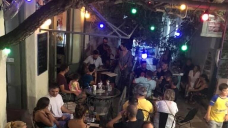 Ξέφρενο Σαββατόβραδο στο Ambariza bistro με D.J. set από τον Αντώνη Φερράρα