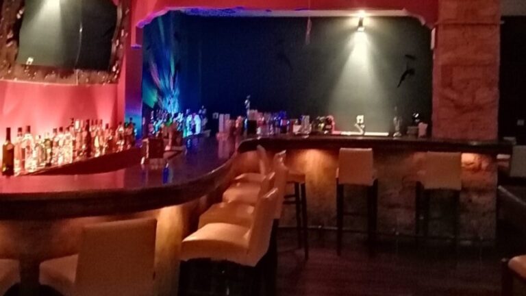 Σαββατόβραδο με τους Accubra Cocos ζωντανά στο cafe bar Celeste στον Εύδηλο